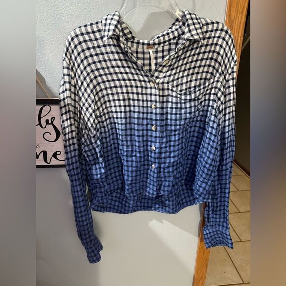 Free People Ombré Button Down plaid Flannel Size Medium - Picture 3 of 5